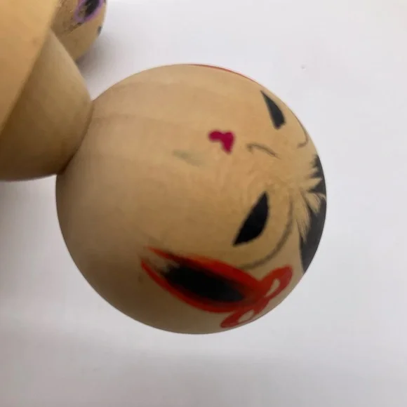 TWO VINTAGE WOOD JAPANESE KOKESHI DOLLS - Picture 11 of 13